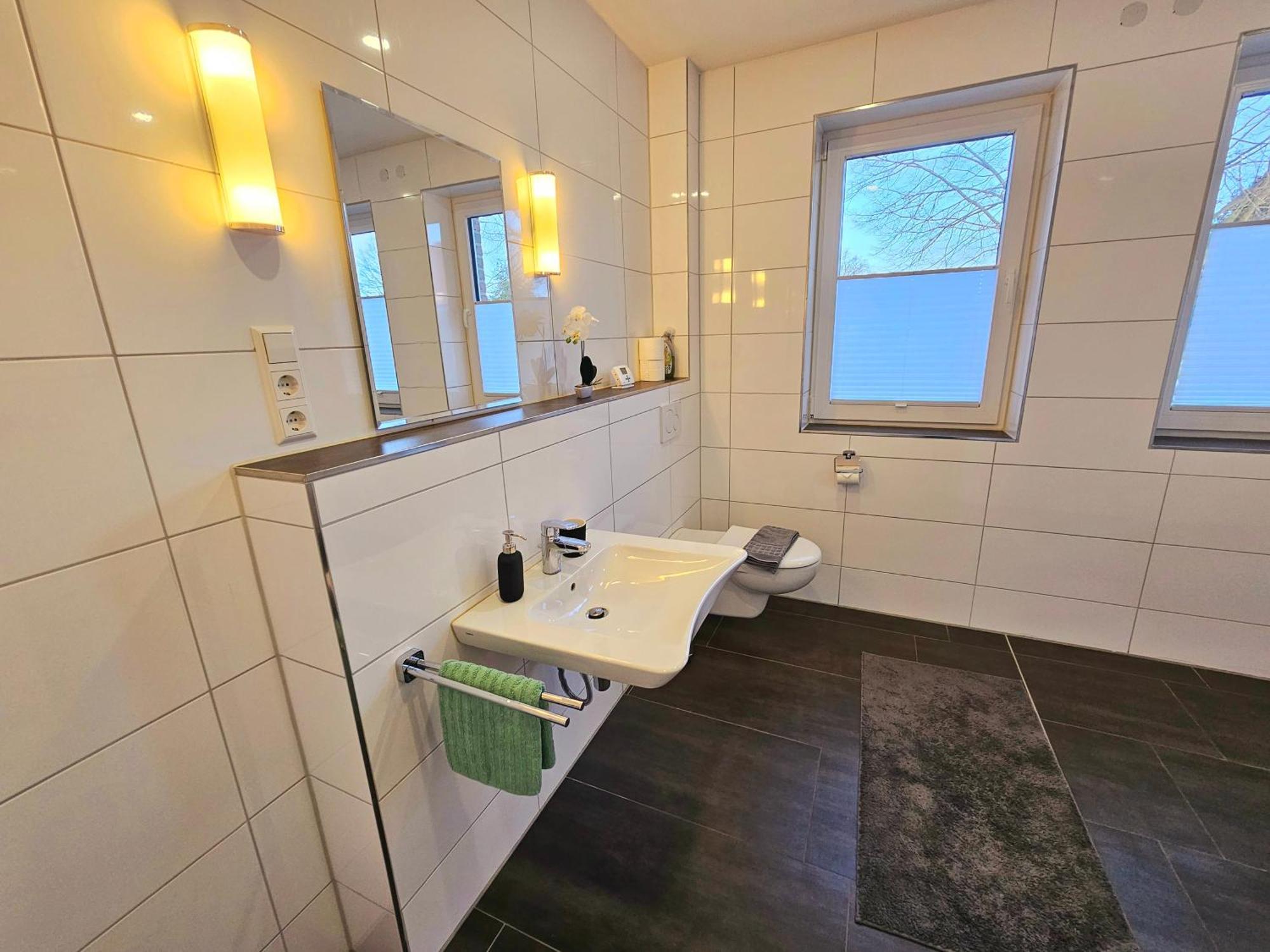 Exklusive Ferienwohnung In Lingen Holthausen 2Zim, 2Badez,Kueche,Balkon,Waschmaschine Extérieur photo